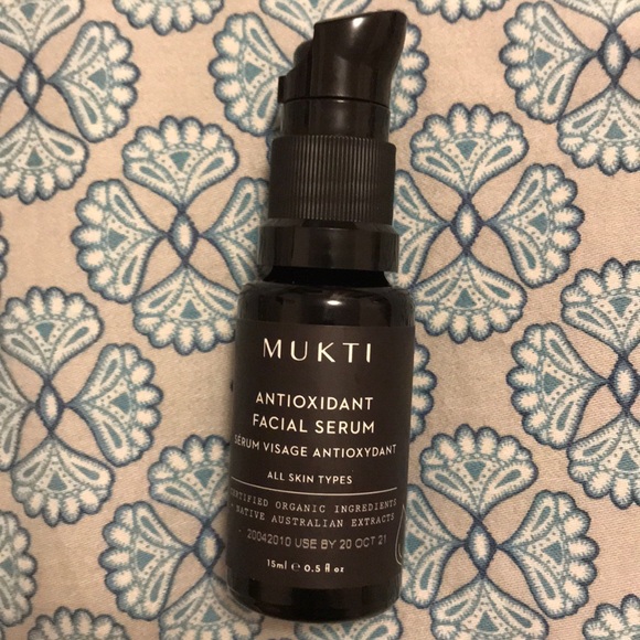 mukti antioxidant facial serum